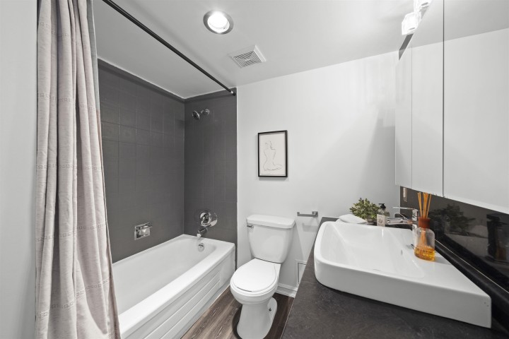 Photo 18 at 203 - 2244 Mcgill Street, Hastings, Vancouver East