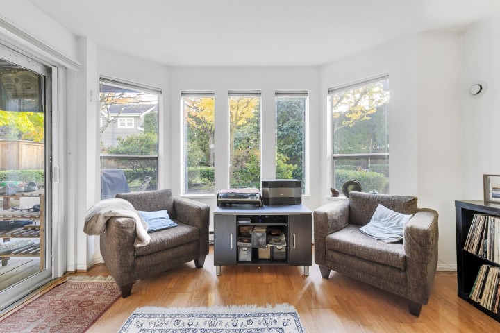 Photo 2 at 109 - 2288 W 12th Avenue, Kitsilano, Vancouver West