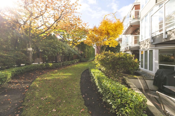 Photo 22 at 109 - 2288 W 12th Avenue, Kitsilano, Vancouver West