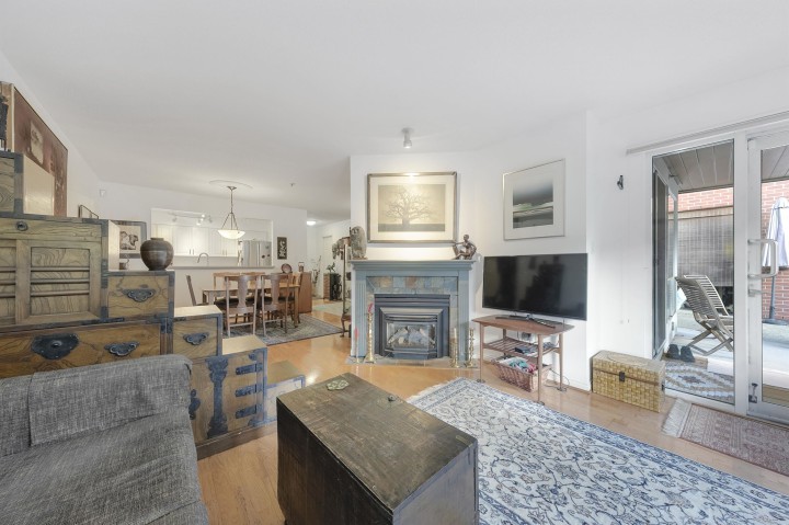 Photo 3 at 109 - 2288 W 12th Avenue, Kitsilano, Vancouver West