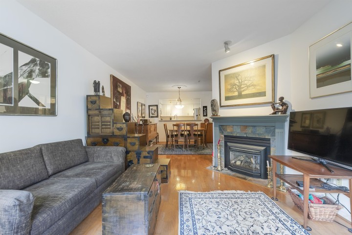 Photo 4 at 109 - 2288 W 12th Avenue, Kitsilano, Vancouver West