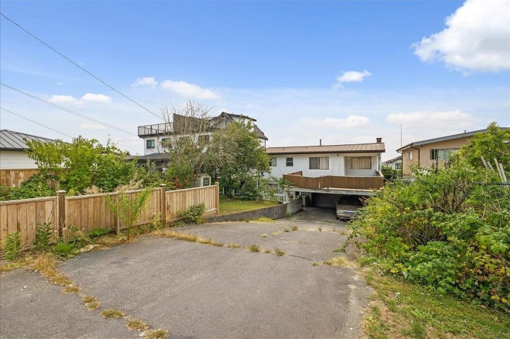 Photo 13 at 1149 E 63rd Avenue, South Vancouver, Vancouver East