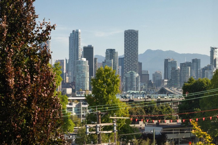 Photo 2 at 410 - 2201 Pine Street, Fairview VW, Vancouver West