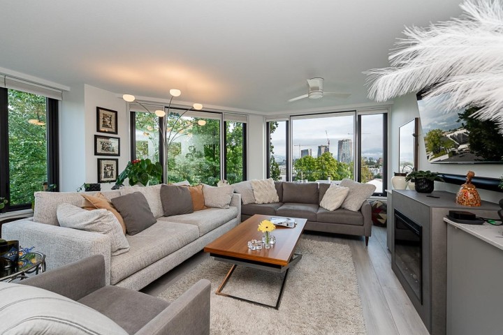 Photo 1 at 410 - 2201 Pine Street, Fairview VW, Vancouver West