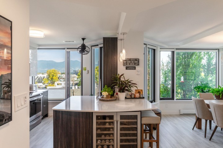 Photo 9 at 410 - 2201 Pine Street, Fairview VW, Vancouver West