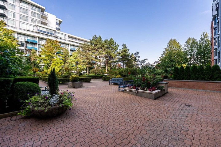 Photo 30 at 410 - 2201 Pine Street, Fairview VW, Vancouver West