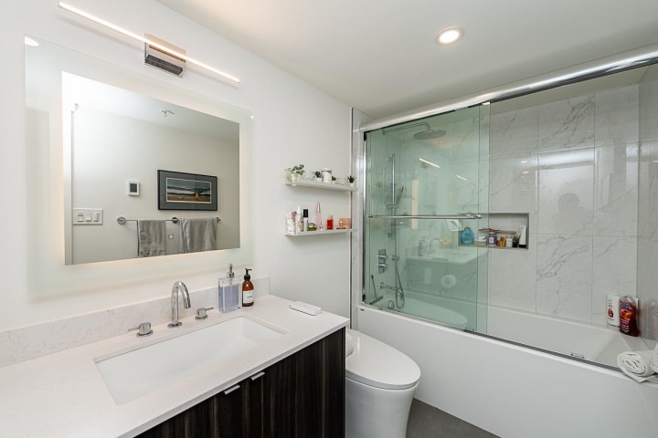 Photo 18 at 410 - 2201 Pine Street, Fairview VW, Vancouver West