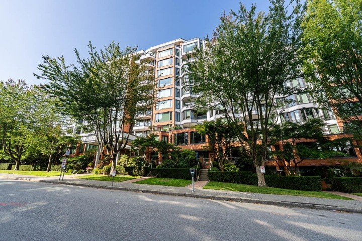 Photo 37 at 410 - 2201 Pine Street, Fairview VW, Vancouver West