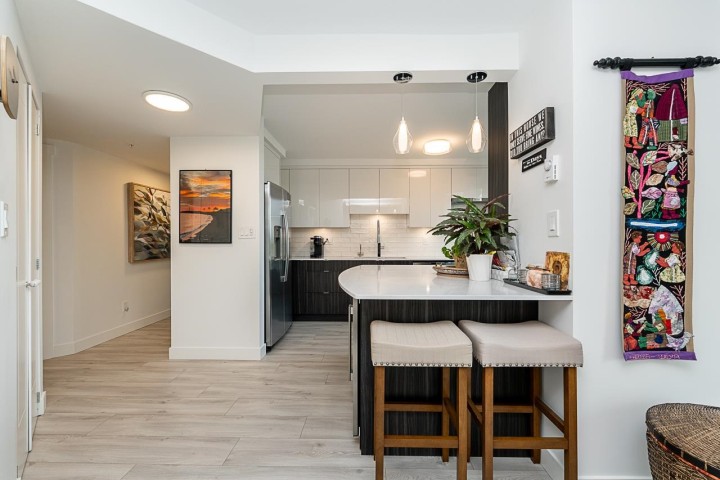 Photo 15 at 410 - 2201 Pine Street, Fairview VW, Vancouver West