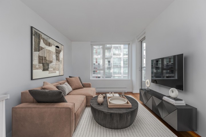 Photo 5 at 1201 - 188 Keefer Street, Downtown VE, Vancouver East