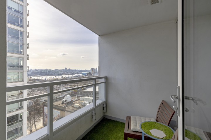 Photo 4 at 1201 - 188 Keefer Street, Downtown VE, Vancouver East