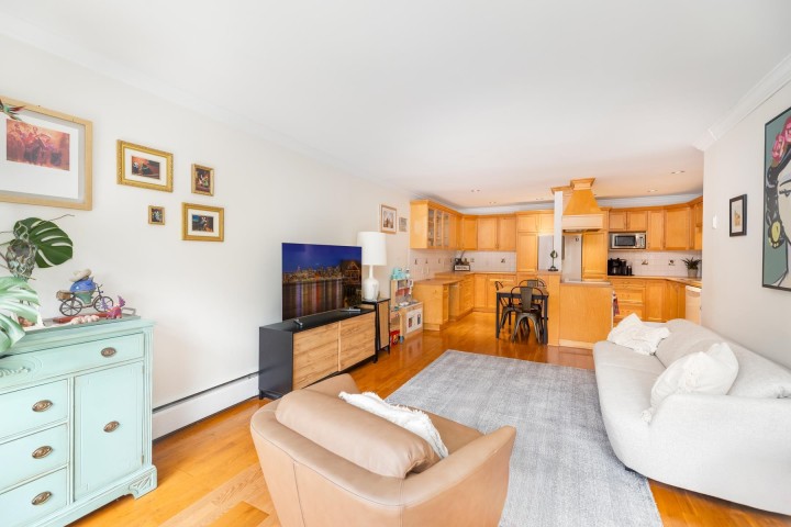 Photo 12 at 301 - 1235 W 15th Avenue, Fairview VW, Vancouver West