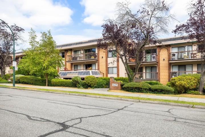 Photo 1 at 301 - 1235 W 15th Avenue, Fairview VW, Vancouver West