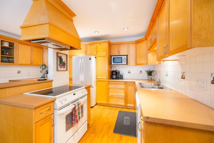 Photo 5 at 301 - 1235 W 15th Avenue, Fairview VW, Vancouver West