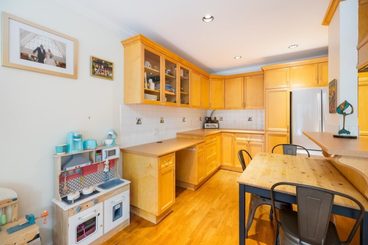 Photo 9 at 301 - 1235 W 15th Avenue, Fairview VW, Vancouver West