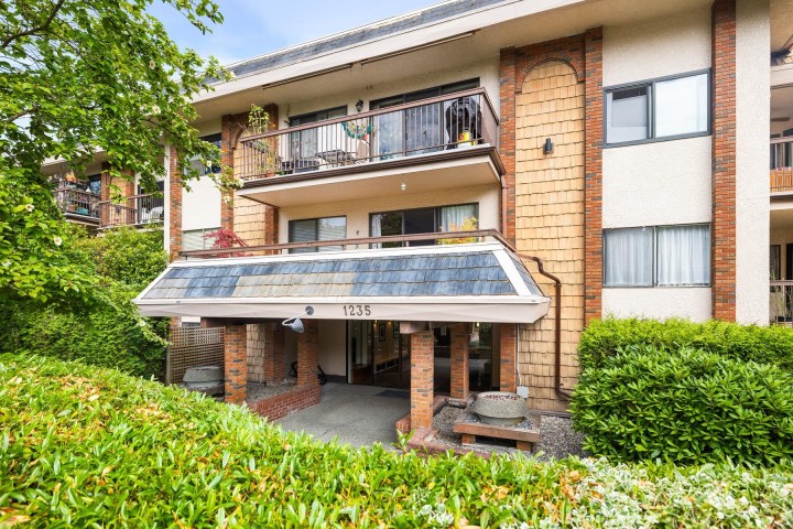 Photo 25 at 301 - 1235 W 15th Avenue, Fairview VW, Vancouver West