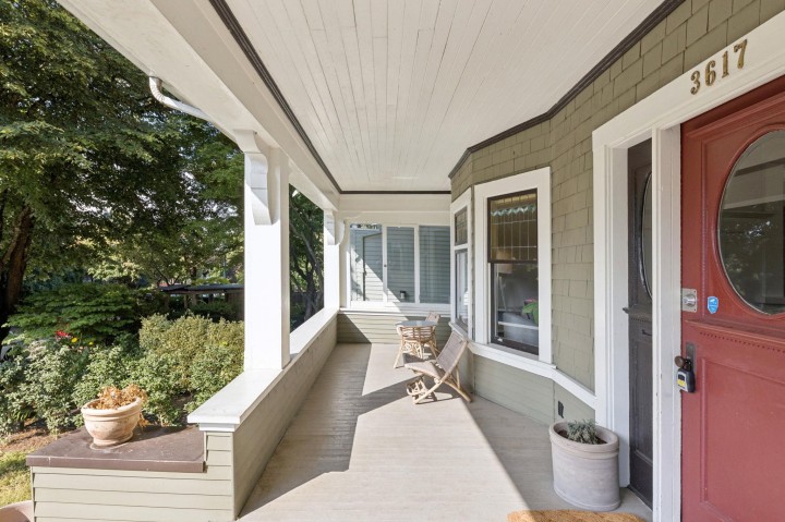 Photo 3 at 3617 West 2nd Avenue, Kitsilano, Vancouver West