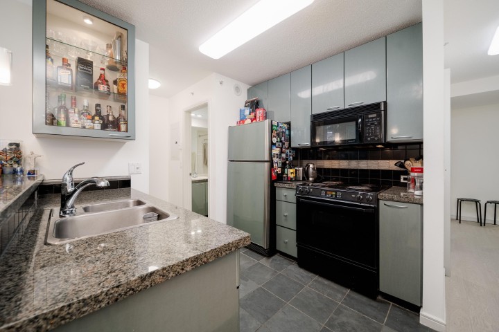 Photo 18 at 305 - 1068 Hornby Street, Downtown VW, Vancouver West