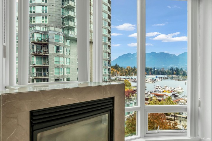 Photo 6 at 806 - 590 Nicola Street, Coal Harbour, Vancouver West