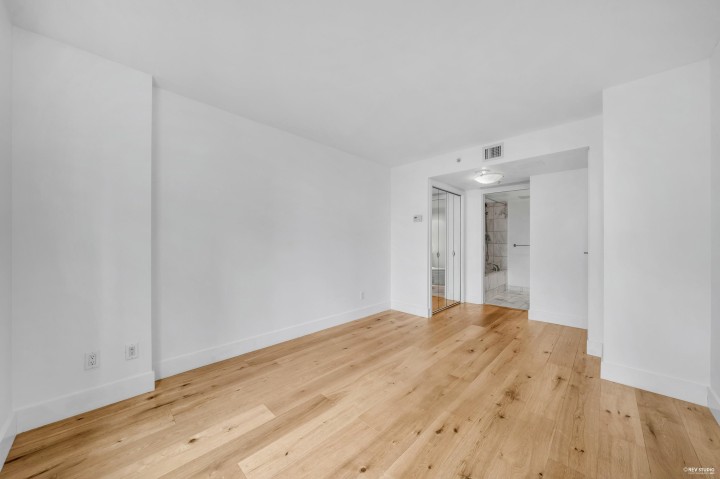 Photo 17 at 806 - 590 Nicola Street, Coal Harbour, Vancouver West