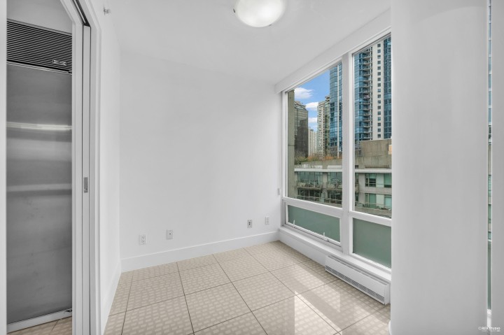 Photo 16 at 806 - 590 Nicola Street, Coal Harbour, Vancouver West