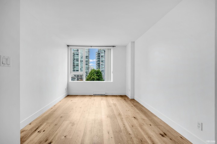 Photo 18 at 806 - 590 Nicola Street, Coal Harbour, Vancouver West