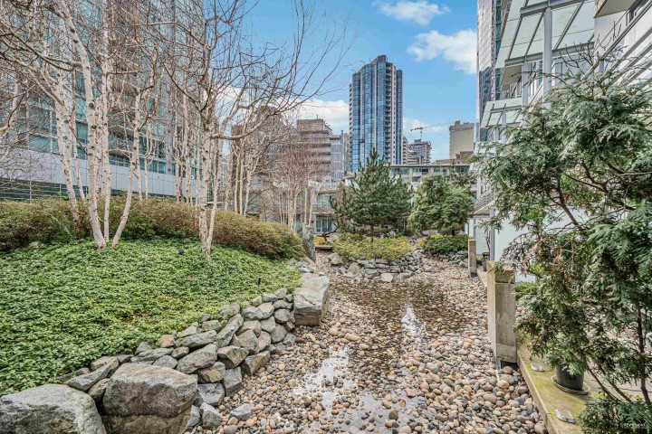 Photo 37 at 806 - 590 Nicola Street, Coal Harbour, Vancouver West