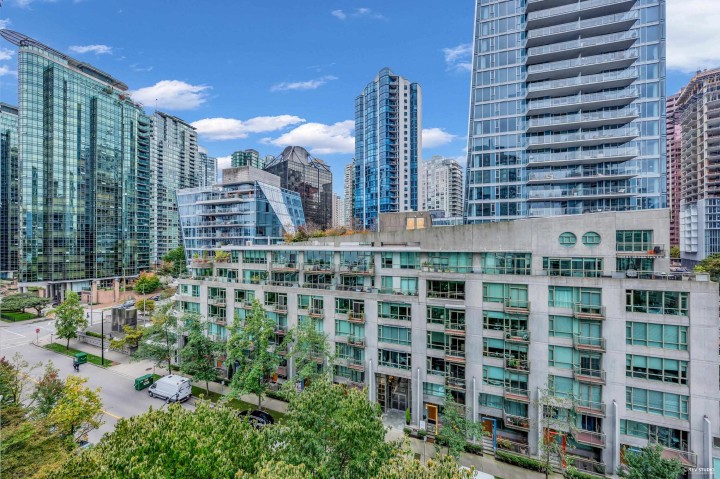 Photo 25 at 806 - 590 Nicola Street, Coal Harbour, Vancouver West