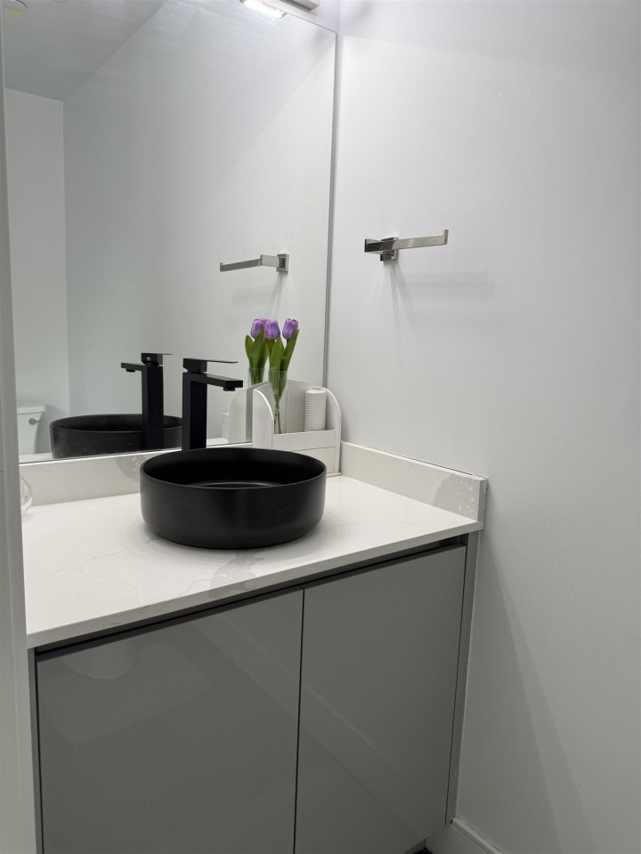 Photo 6 at 2885 E Georgia Street, Renfrew VE, Vancouver East