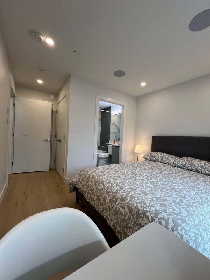 Photo 9 at 2885 E Georgia Street, Renfrew VE, Vancouver East