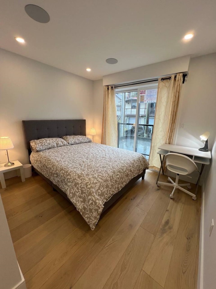 Photo 11 at 2885 E Georgia Street, Renfrew VE, Vancouver East