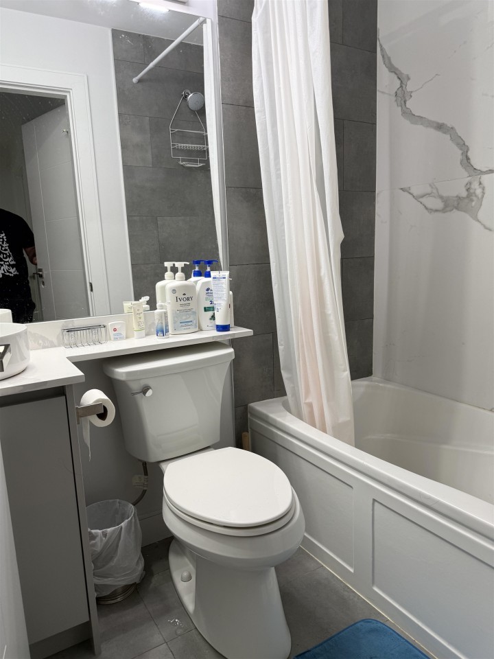 Photo 4 at 2885 E Georgia Street, Renfrew VE, Vancouver East