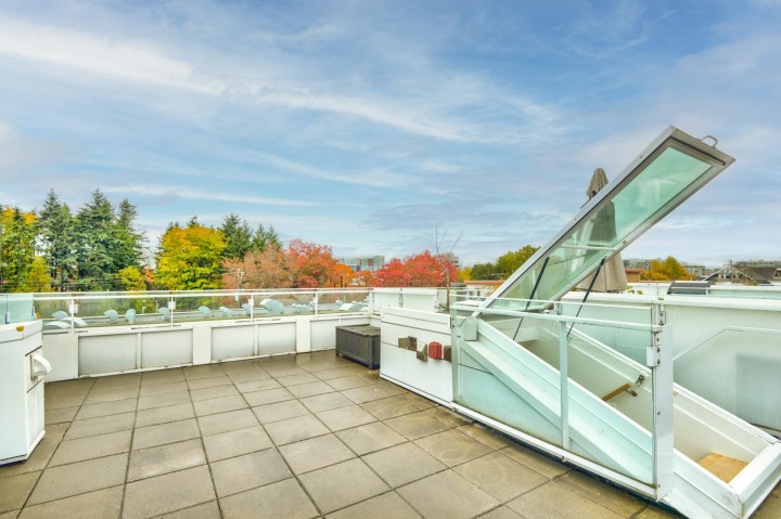 Photo 3 at 2222 Willow Street, Fairview VW, Vancouver West