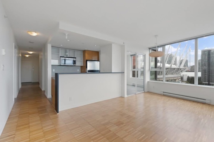 Photo 7 at 1902 - 33 Smithe Street, Downtown VW, Vancouver West