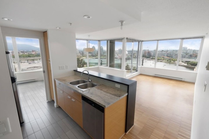 Photo 5 at 1902 - 33 Smithe Street, Downtown VW, Vancouver West