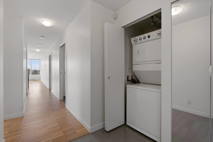 Photo 9 at 1902 - 33 Smithe Street, Downtown VW, Vancouver West