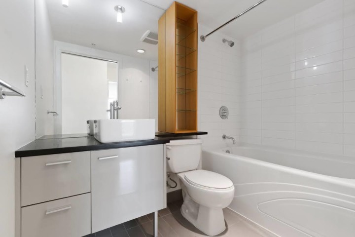 Photo 18 at 1902 - 33 Smithe Street, Downtown VW, Vancouver West