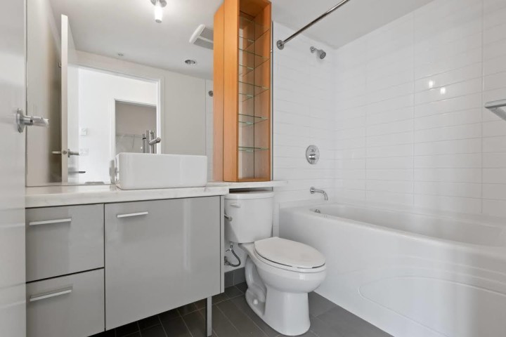 Photo 19 at 1902 - 33 Smithe Street, Downtown VW, Vancouver West