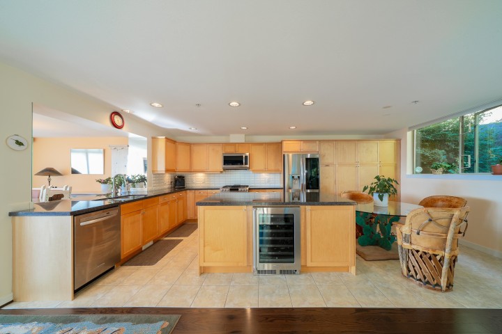 Photo 13 at 8664 Seascape Drive, Howe Sound, West Vancouver