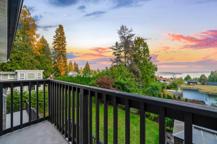 Photo 27 at 1550 Palmerston Avenue, Ambleside, West Vancouver