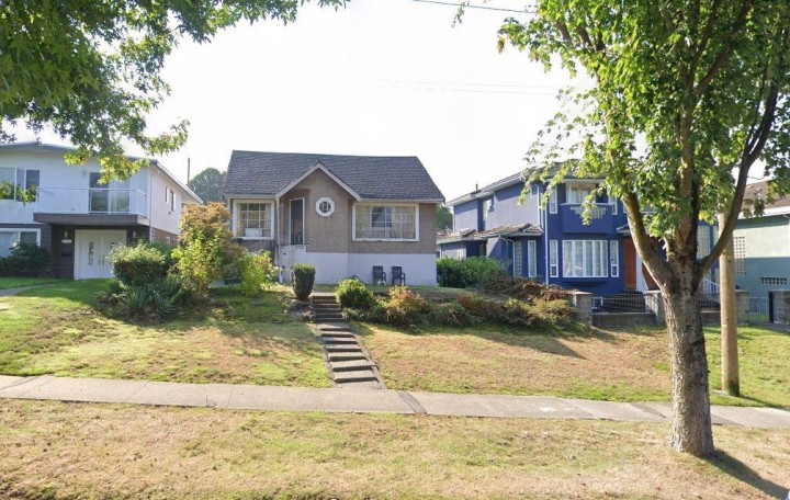 Photo 1 at 2772 E 5th Avenue, Renfrew VE, Vancouver East