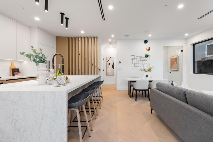 Photo 6 at 2 - 280 E 32 Avenue, Main, Vancouver East