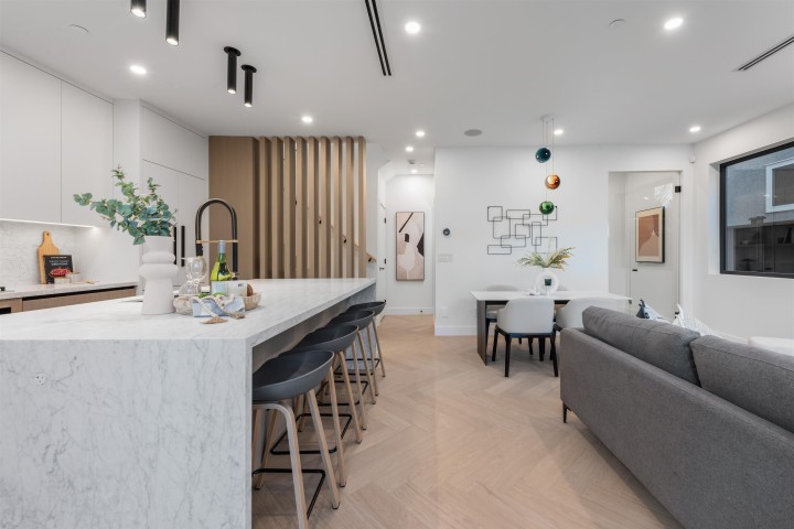 Photo 7 at 2 - 280 E 32 Avenue, Main, Vancouver East