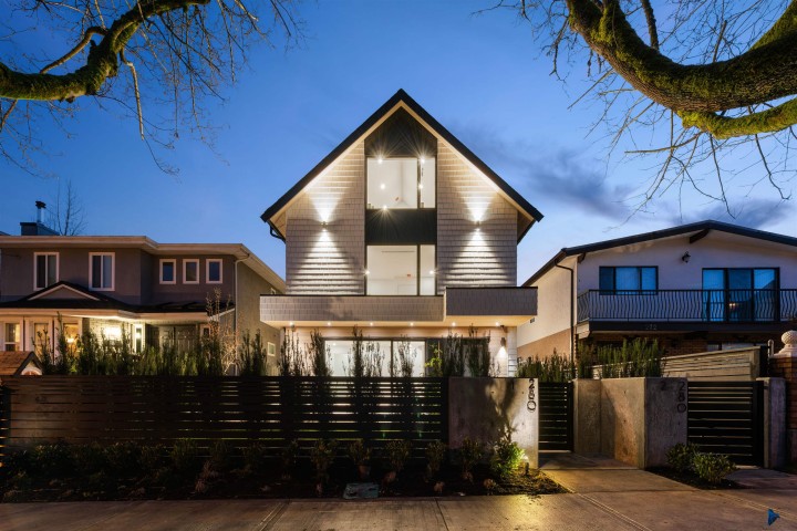 Photo 1 at 2 - 280 E 32 Avenue, Main, Vancouver East