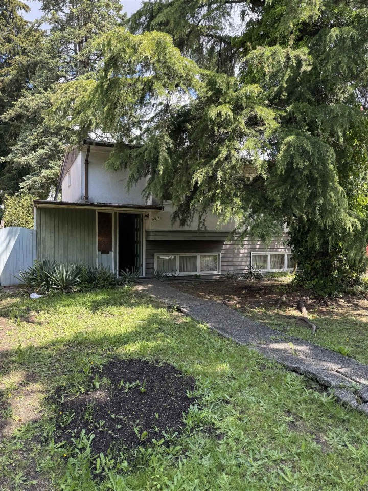 Photo 1 at 2511 Upland Drive, Fraserview VE, Vancouver East
