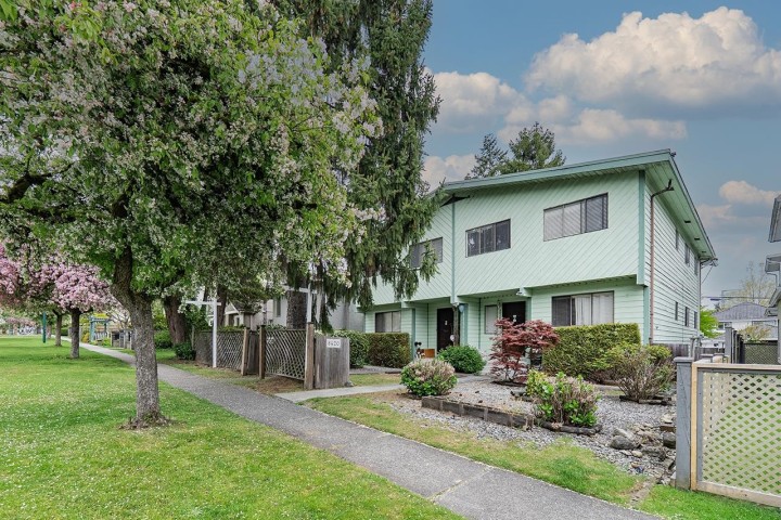Photo 2 at 8416 - 8420 Shaughnessy Street, Marpole, Vancouver West