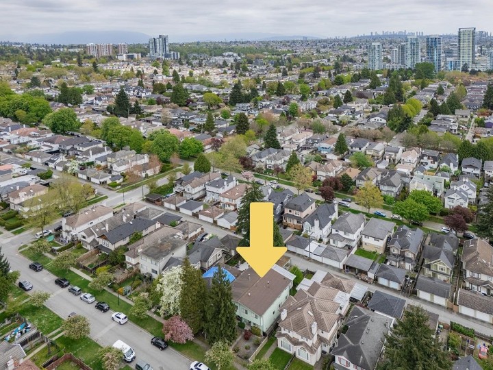 Photo 36 at 8416 - 8420 Shaughnessy Street, Marpole, Vancouver West