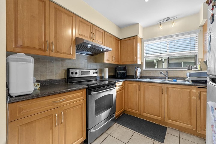 Photo 20 at 8416 - 8420 Shaughnessy Street, Marpole, Vancouver West