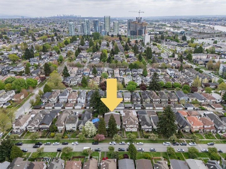 Photo 35 at 8416 - 8420 Shaughnessy Street, Marpole, Vancouver West