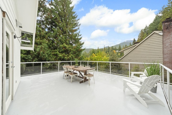 Photo 2 at 5540 Greenleaf Road, Eagle Harbour, West Vancouver